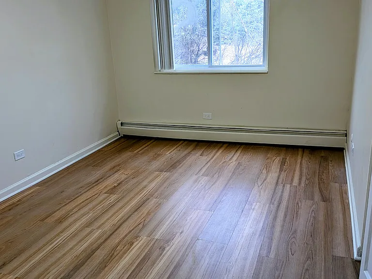 339 Hawthorne Cir #2B — Photo 7
