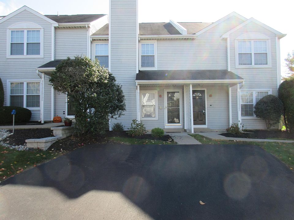 1st image of 23 Stockton Ct