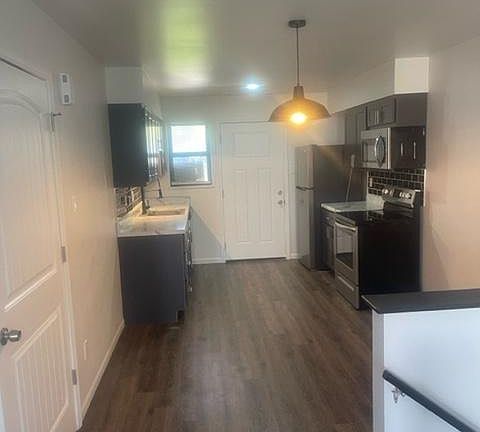 4th image of 4006 Peck St APT A
