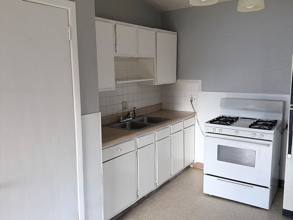 1st image of 675 Grace Ave