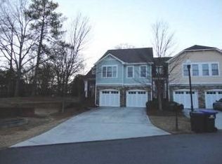 2000 Liberty Ln, Roswell, GA