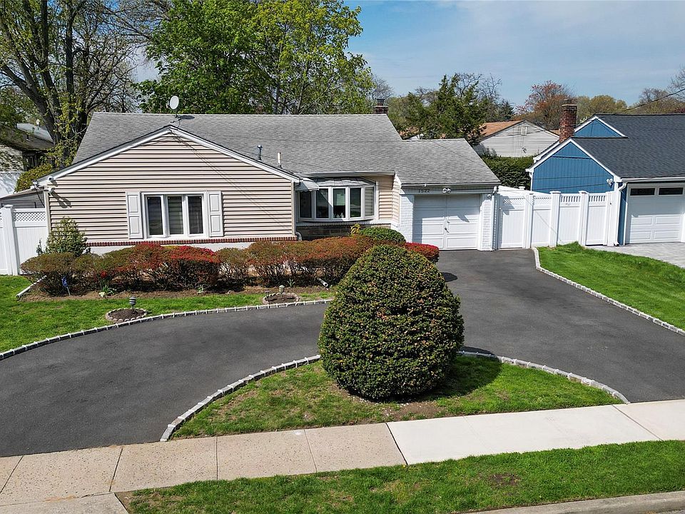 1st image of 1522 Rica Place