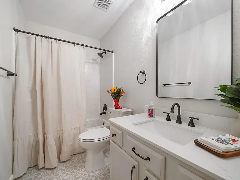 3301 Clover Hill Ln — Photo 8
