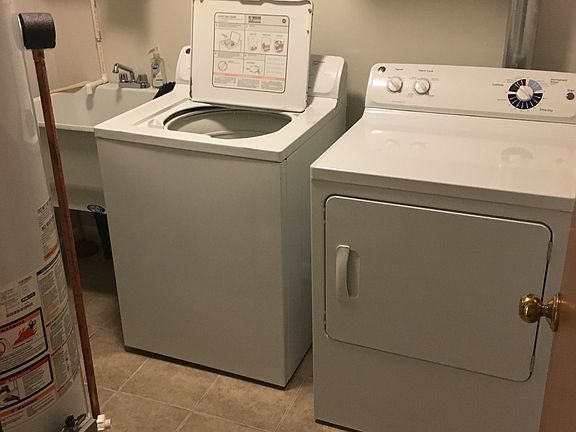 5th image of 938 Country Club Dr