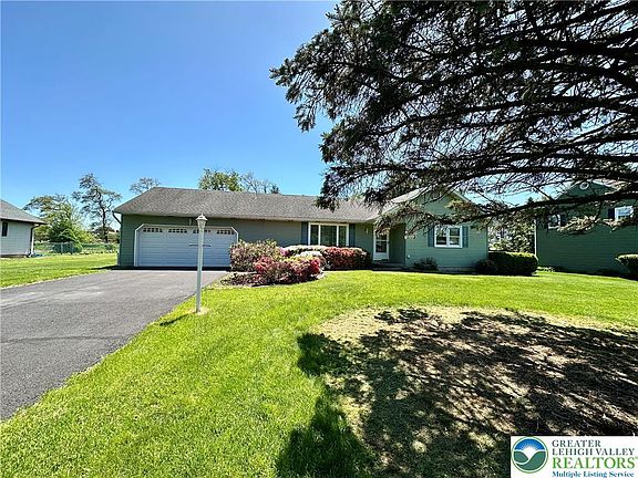 3rd image of 3812 W Greenwood Dr