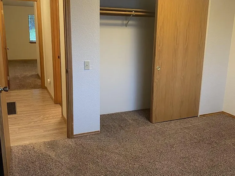 1465 Woodside Ct SE — Photo 15