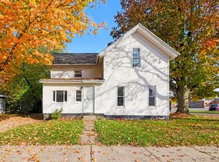 304 W Elm St, Carson City, MI 48811