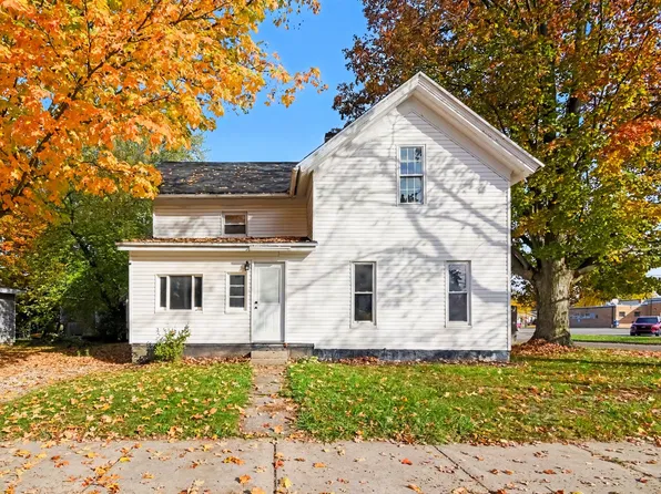 304 W Elm St, Carson City, MI 48811