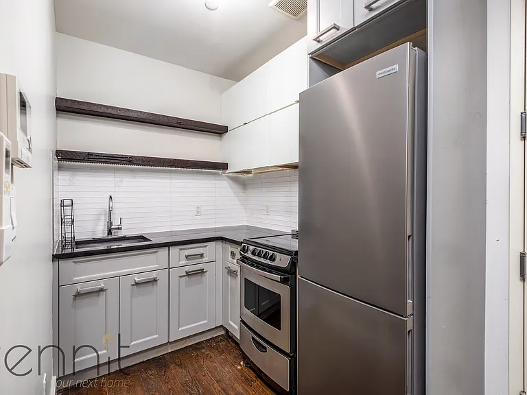 810 Saint Johns Pl #1F — Photo 2