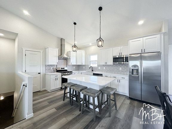5th image of 2148 Glenwood Dr