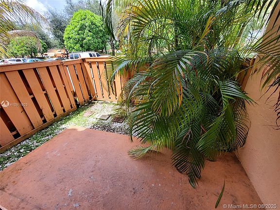 3rd image of 7140 Fairway Dr APT J25