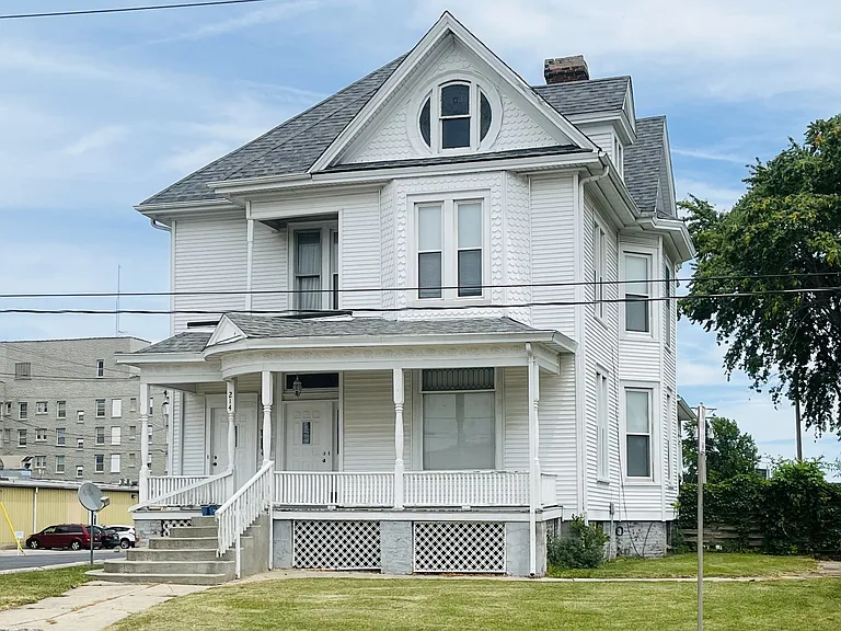 214 S Church St #1 — Photo 12