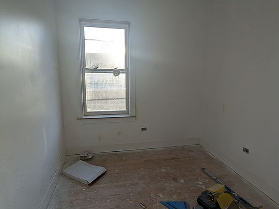 5th image of 1945 W Augusta Blvd #1W