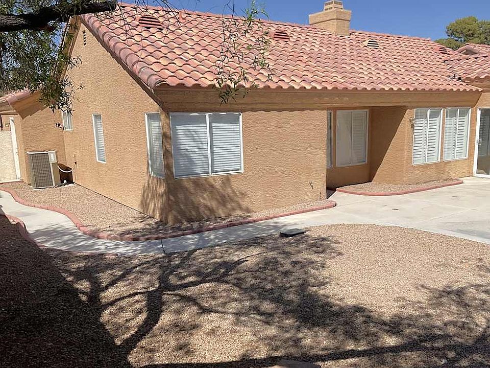 1st image of 4517 Crimson Leaf Dr #A2