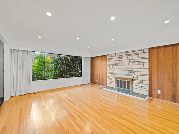 532 W 64th Ave, Vancouver, BC V6P 2K9