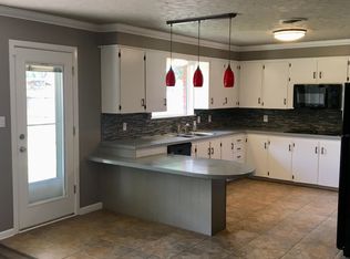 810 6th Pl, Idalou, TX 79329