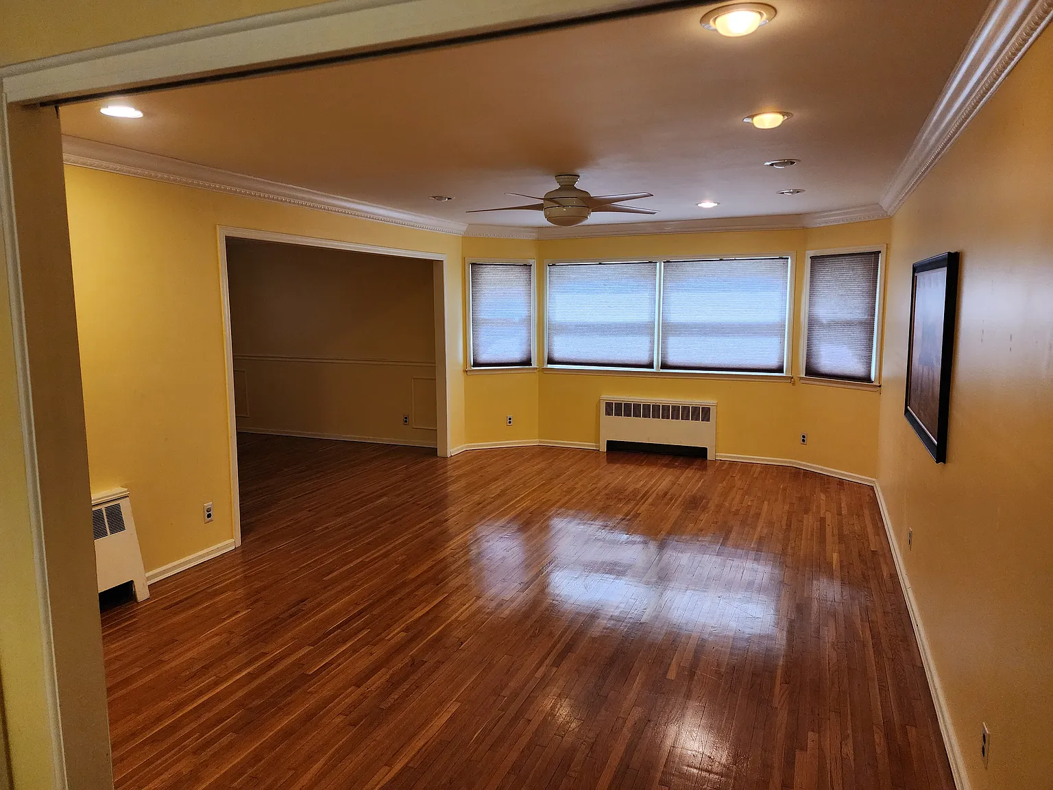 Buckingham Dr, Dix Hills — Photo 3
