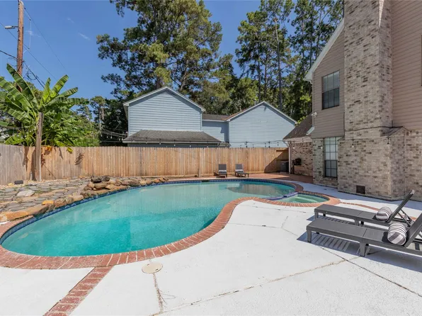 12911 Cluster Pine Dr, Cypress, TX 77429