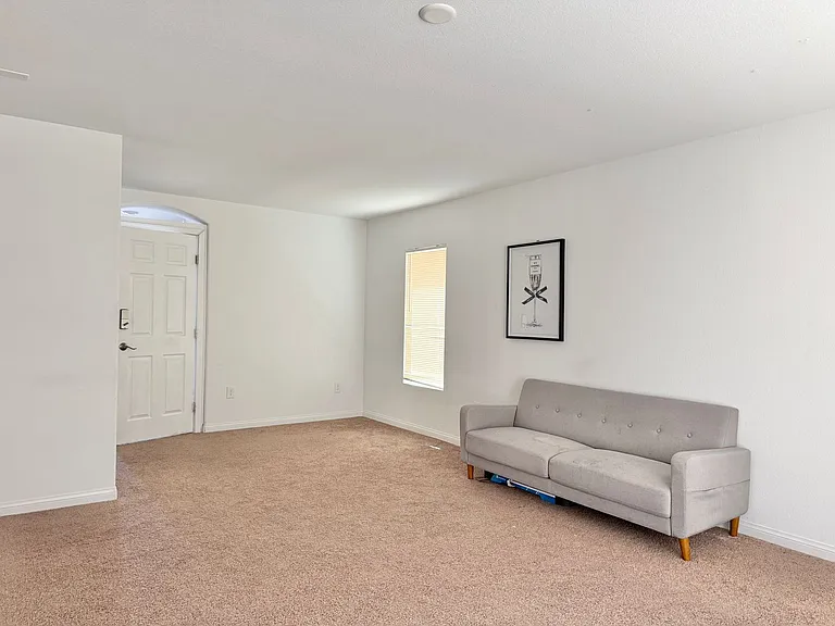 7777 Westwind Rd — Photo 4