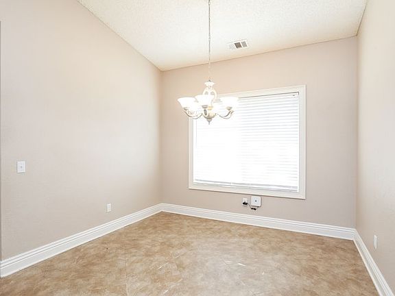 5th image of 27426 Darlene Dr