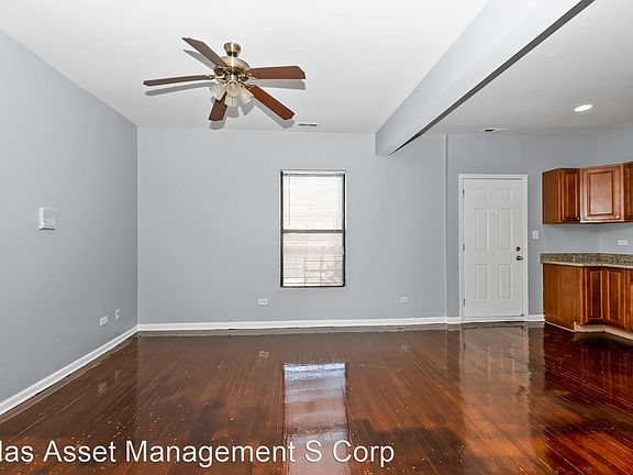 4th image of 818 E 67th St #7672376