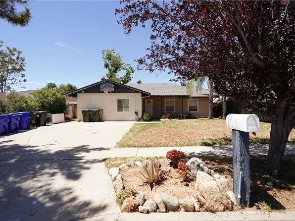 11764 Sutter Ave, Yucaipa, CA 92399