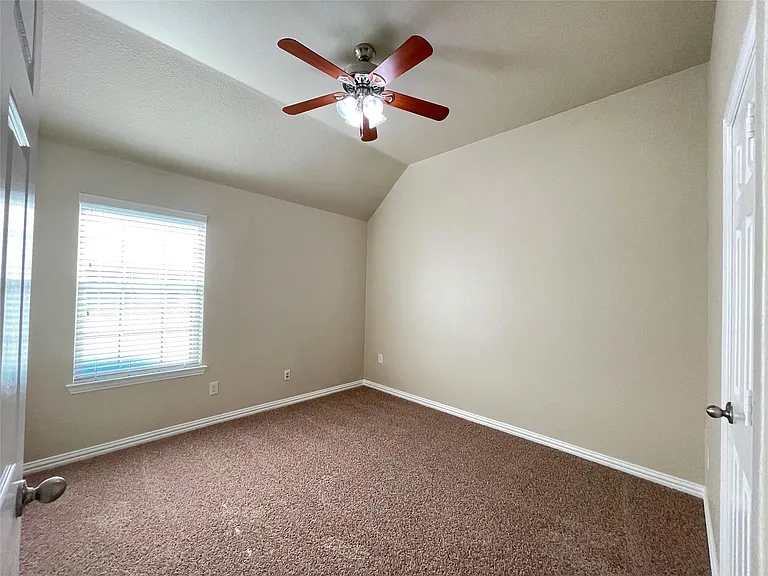 2902 Madison Dr — Photo 22