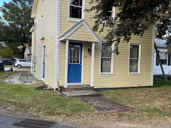 205 Canton St Unit B