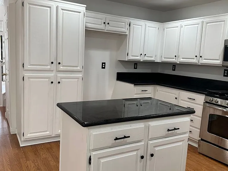 1825 Nixon Ave — Photo 26