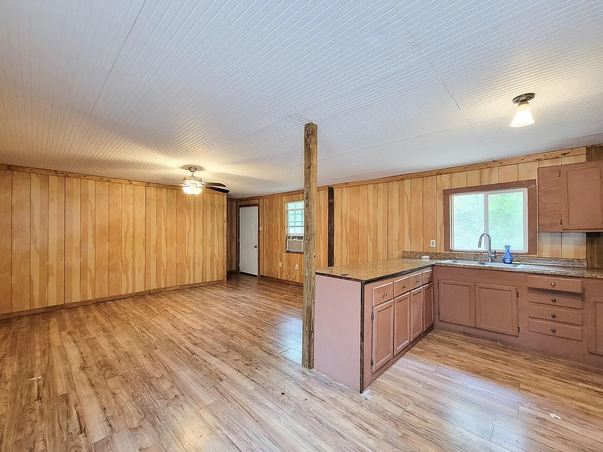Photo 2 of 21 - 20272 Forest Woods Ln #B - Montgomery, TX Building Photo - 20272 Forest Woods Ln #B