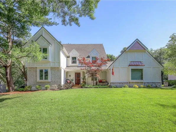 12708 Sagamore Rd, Leawood, KS 66209