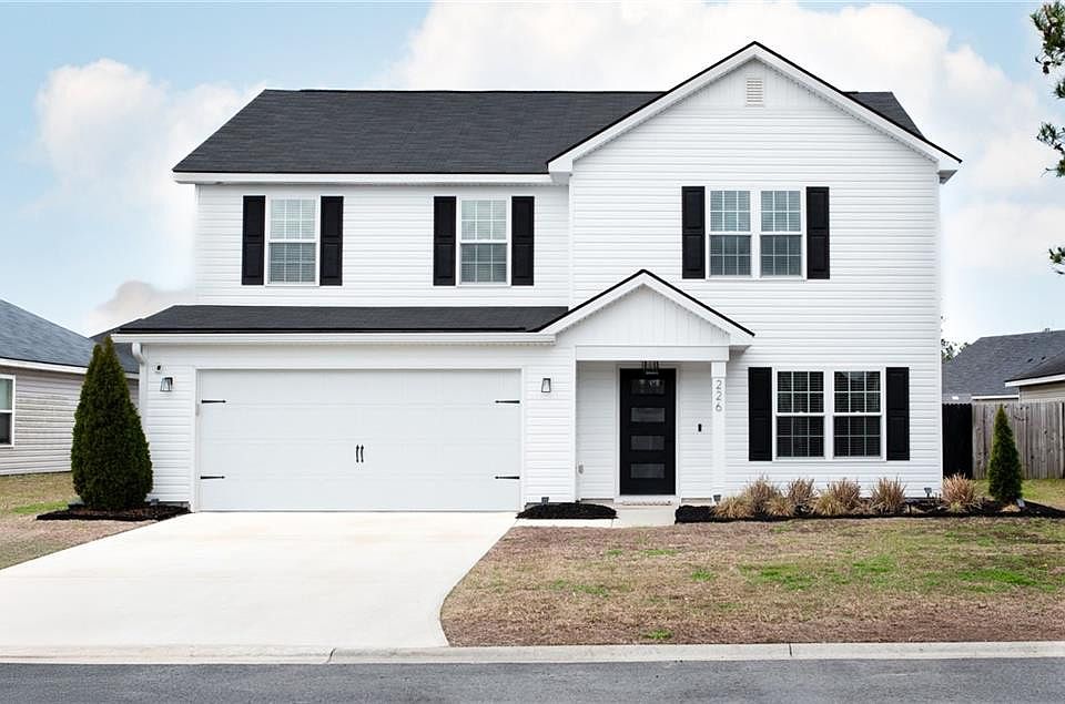 1st image of 226 Roswell Dr E