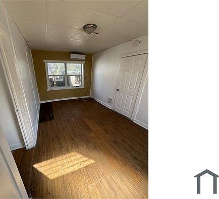 3rd image of 108 W Keyes Ave #C