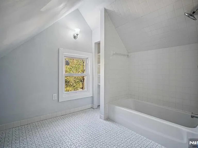 137 Closter Dock Rd #2 — Photo 27