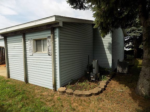 4th image of 51198 Capitol Dr