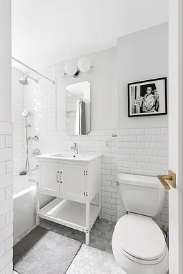 Sold by Compass | media 22