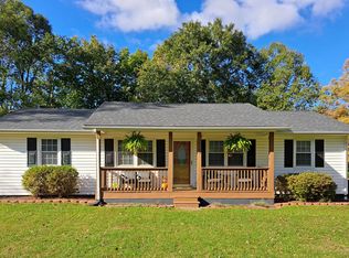 3193 Ivyland Rd, Roanoke, VA 24014