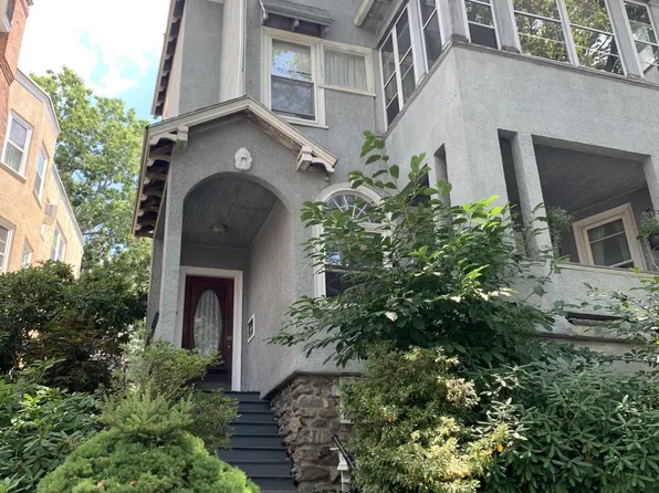 205 Rawson Rd APT 2, Brookline, MA 02445