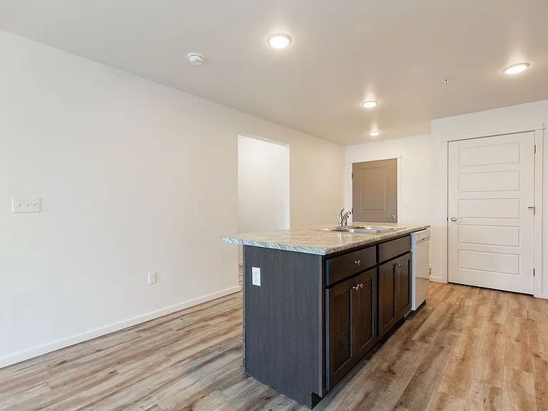 Cottonwood Corner Apartments — Photo 36
