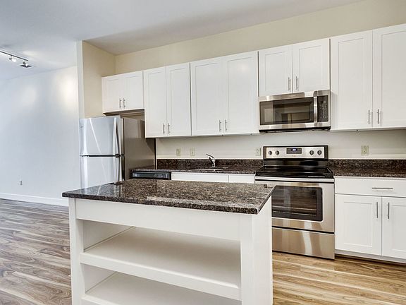 2nd image of 706 N Washington St APT 209