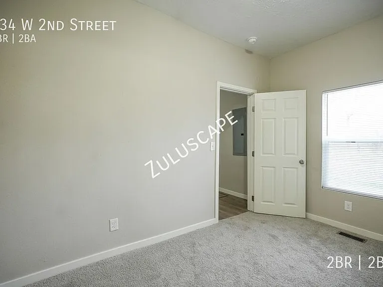 734 W 2nd St — Photo 8