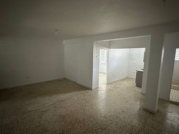 2nd image of 1D Calle Luis Munoz Riv APT 4