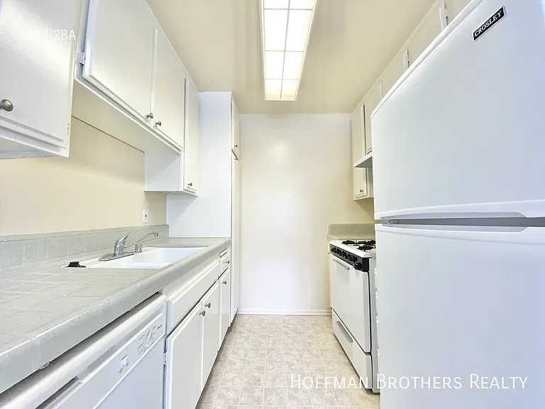 3504 Jasmine Ave #104 — Photo 4