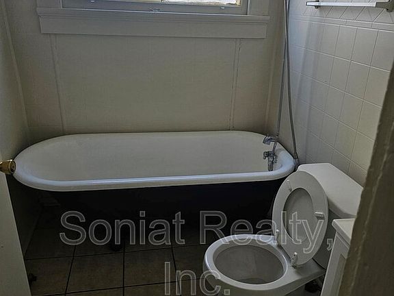 5th image of 606 S Scott St #606