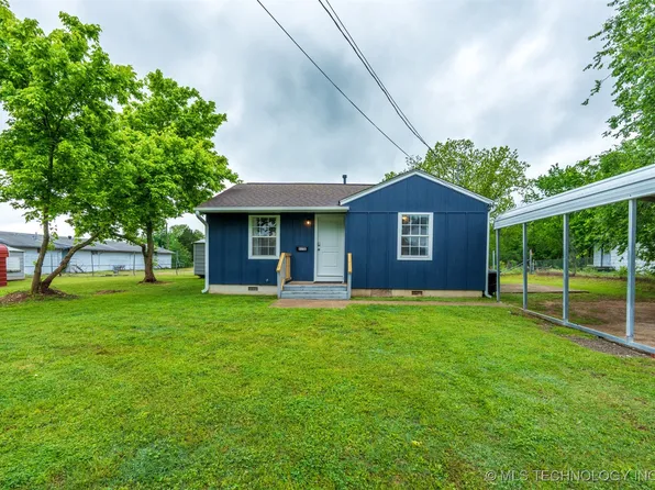 315 W 11th St #A, Sand Springs, OK 74063