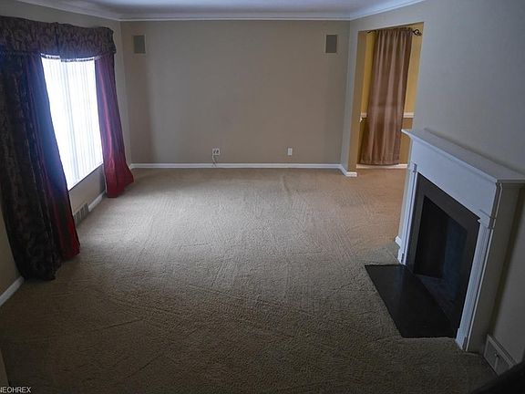 2nd image of 233 E 271st St