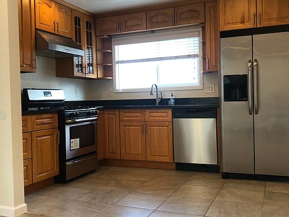 2nd image of 224 Price St