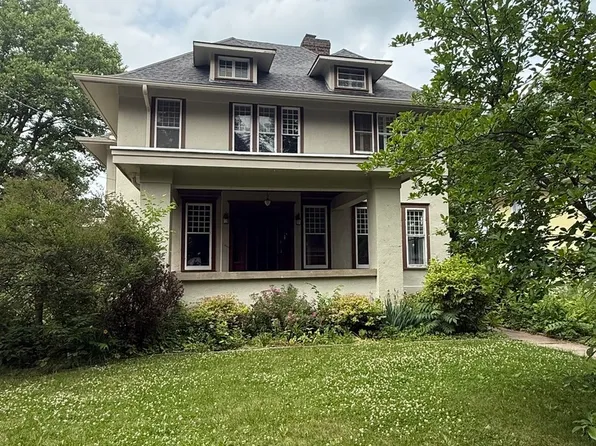 822 W Lincoln Blvd, Freeport, IL 61032