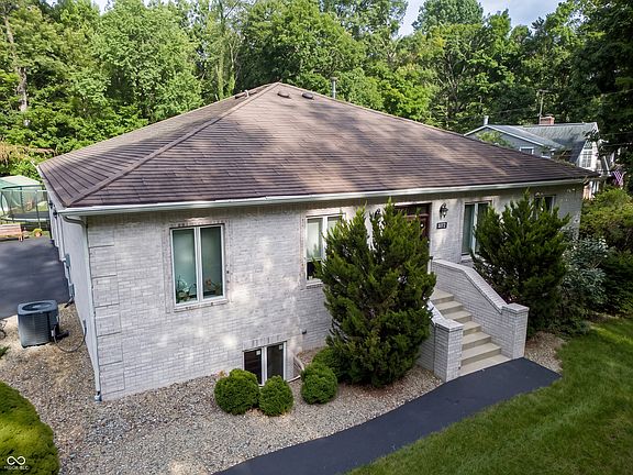 2nd image of 11833 Westwood Dr