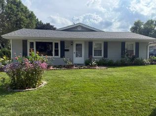 1327 Lincoln Rd, Monmouth, IL 61462